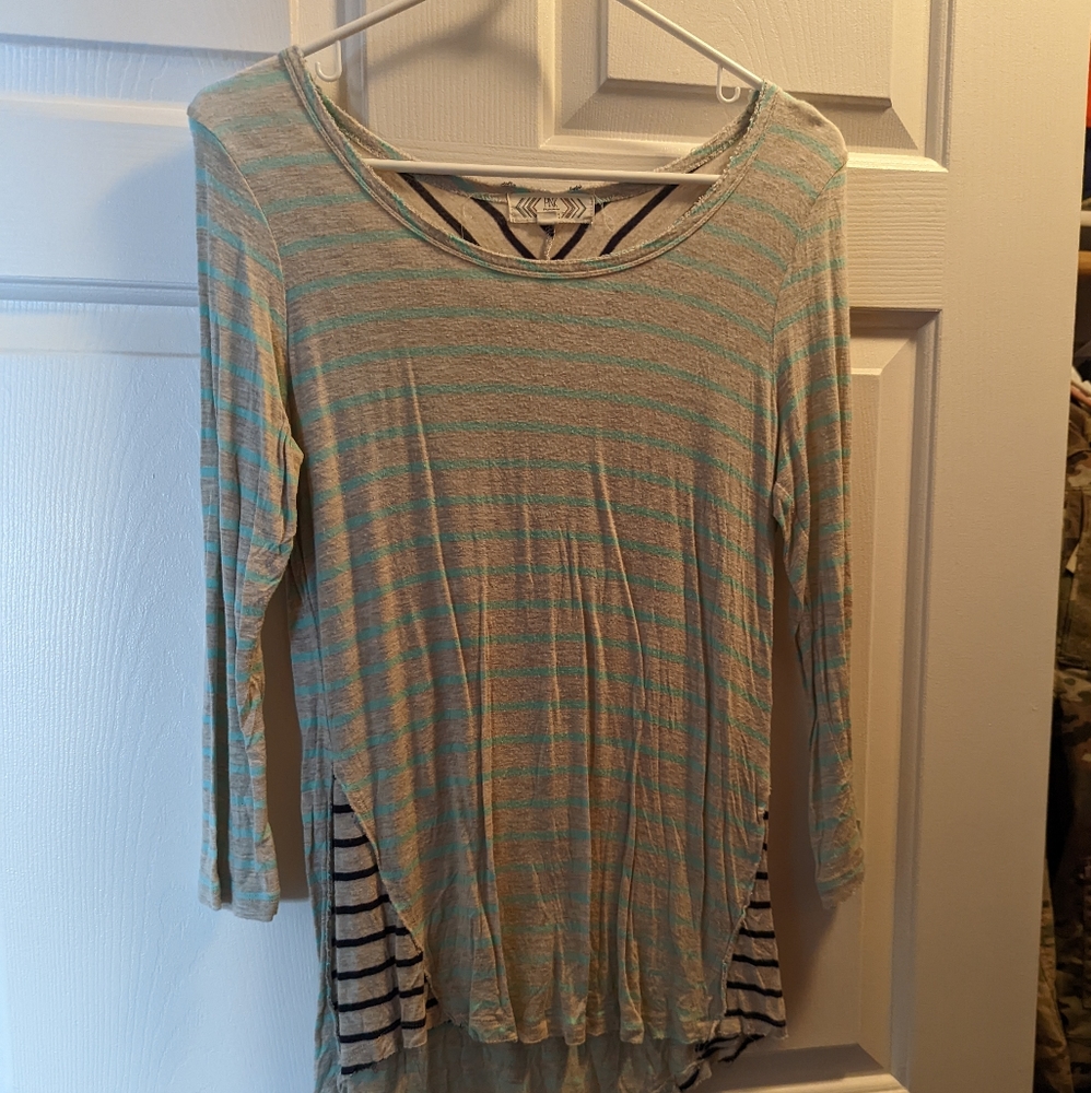 3/4 sleeve shirt